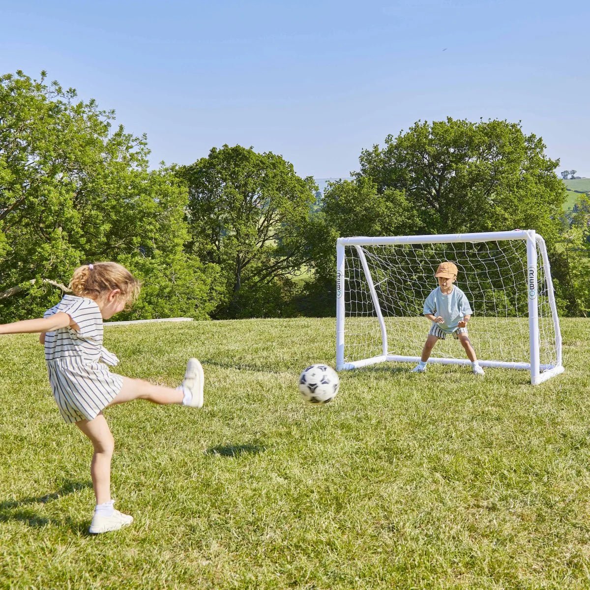 Rebo Portable PVC Football Goal with Training Kit - 6 x 4 FT